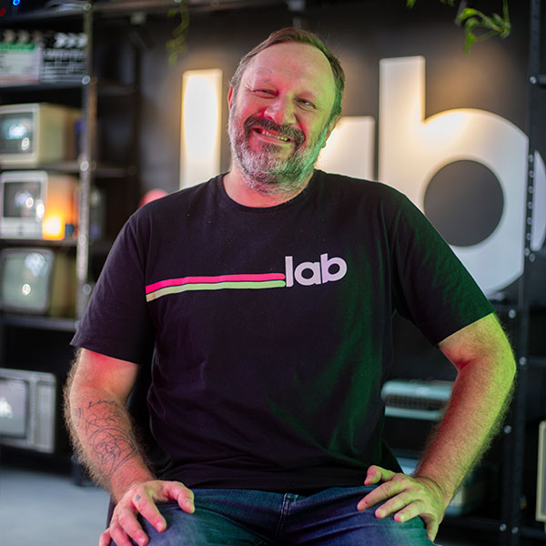 Mauricio Butenas - Art Director